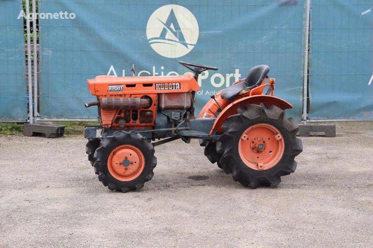 Kubota B7001 tractor de ruedas